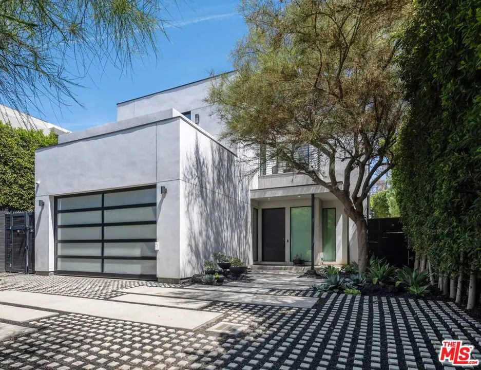 Single Family Residence for sale at 848 N Crescent Heights Boulevard, Los Angeles, CA featuring 5 beds and 4 baths