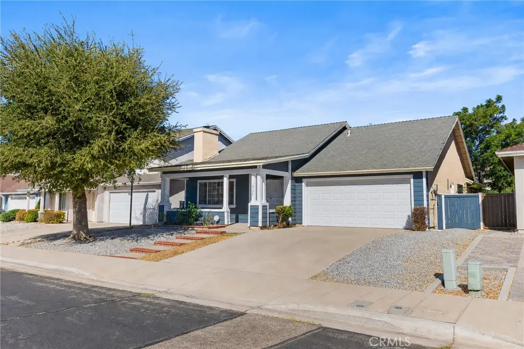 12175 Cobblestone Drive, Victorville, CA — listing photo 1