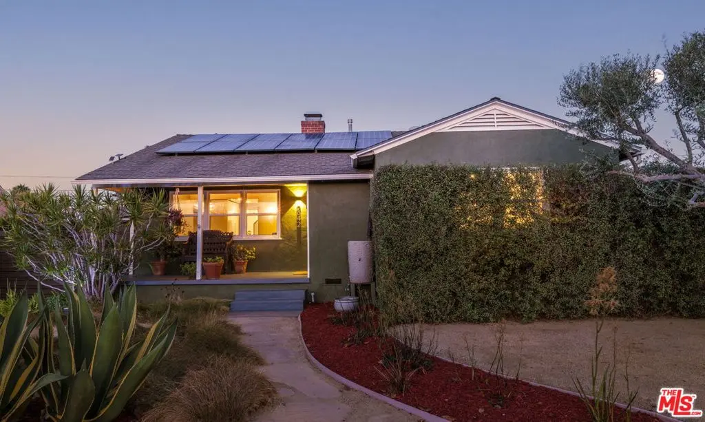 Single Family Residence for sale at , Los Angeles, CA featuring 4 beds and 3 baths