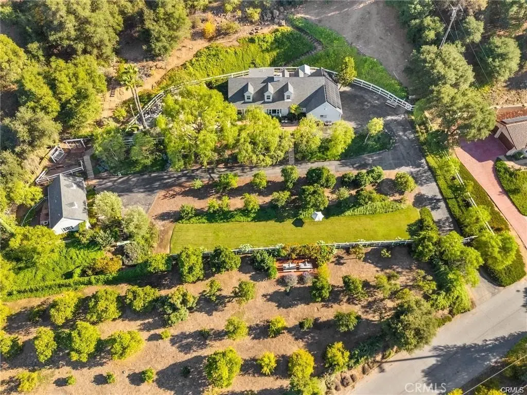 3945 Pala Mesa, Fallbrook, CA — listing photo 1