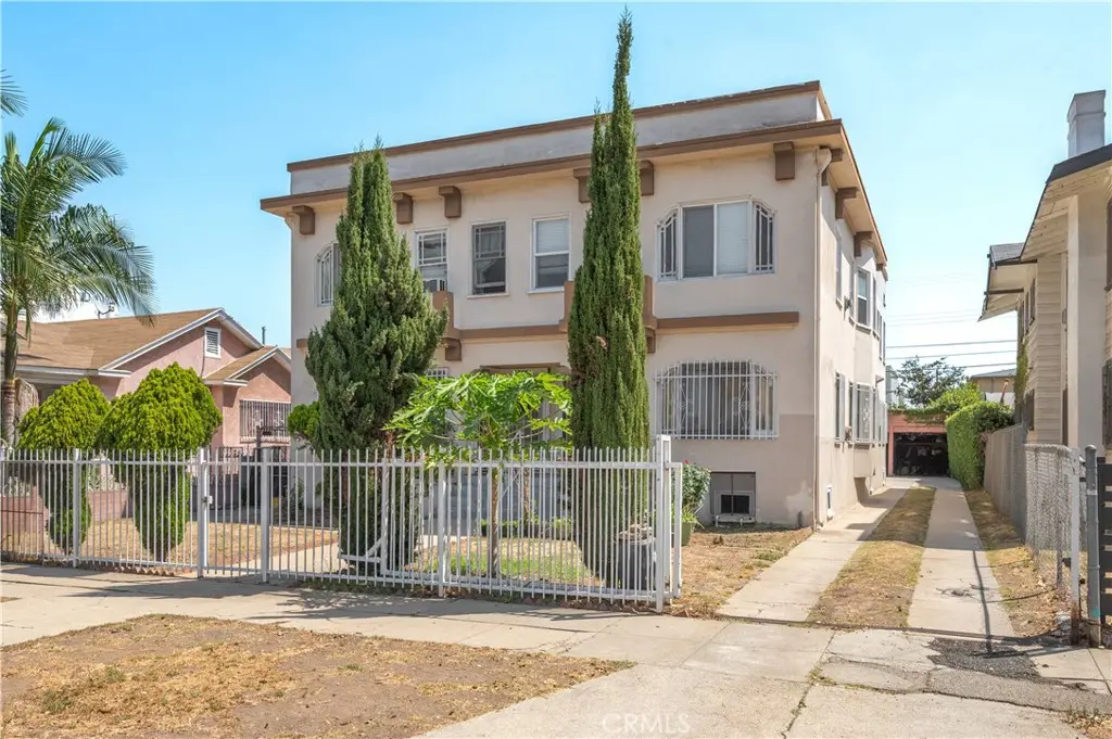 Quadruplex for sale at 2022 4th Avenue, Los Angeles, CA