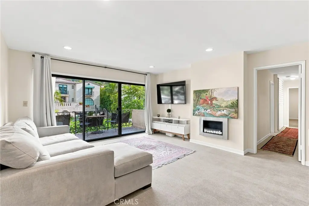 Apartment for rent at 2525 Via Campesina 307, Palos Verdes Estates, CA featuring 2 beds and 2 baths