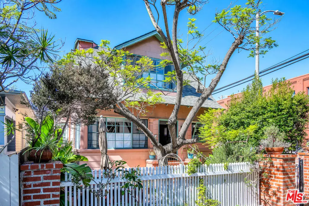 Single Family Residence for rent at 59 Dudley Avenue, Los Angeles, CA featuring 4 beds and 3 baths