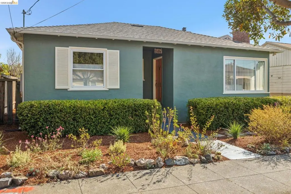 Single Family Residence for sale at 3518 Nevin Ave, Richmond, CA featuring 2 beds and 1 bath