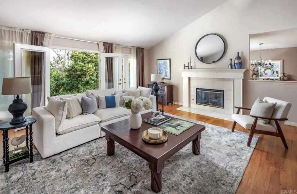 Single Family Residence for sale at 3105 Caminito Ricardo, Encinitas, San Diego County, CA featuring 5 beds and 4 baths