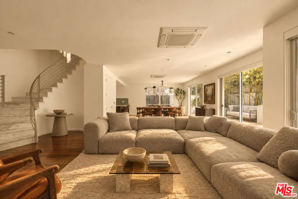 Condominium for sale at 928 N Croft Avenue 102, Los Angeles, CA featuring 3 beds and 3 baths