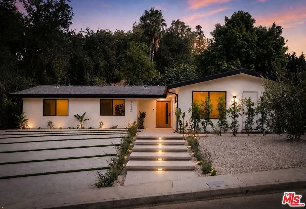 20466 Miranda Street, Woodland Hills, CA — listing photo 1