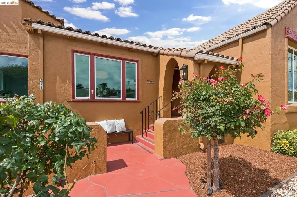 Single Family Residence for sale at 423 Key Blvd, Richmond, CA featuring 3 beds and 1 bath