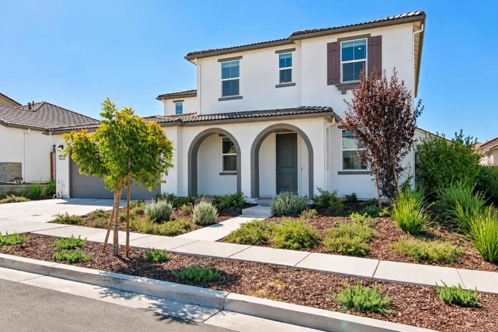 Single Family Residence for sale at 1971 Rosemary Drive, Hollister, CA featuring 5 beds and 3 baths