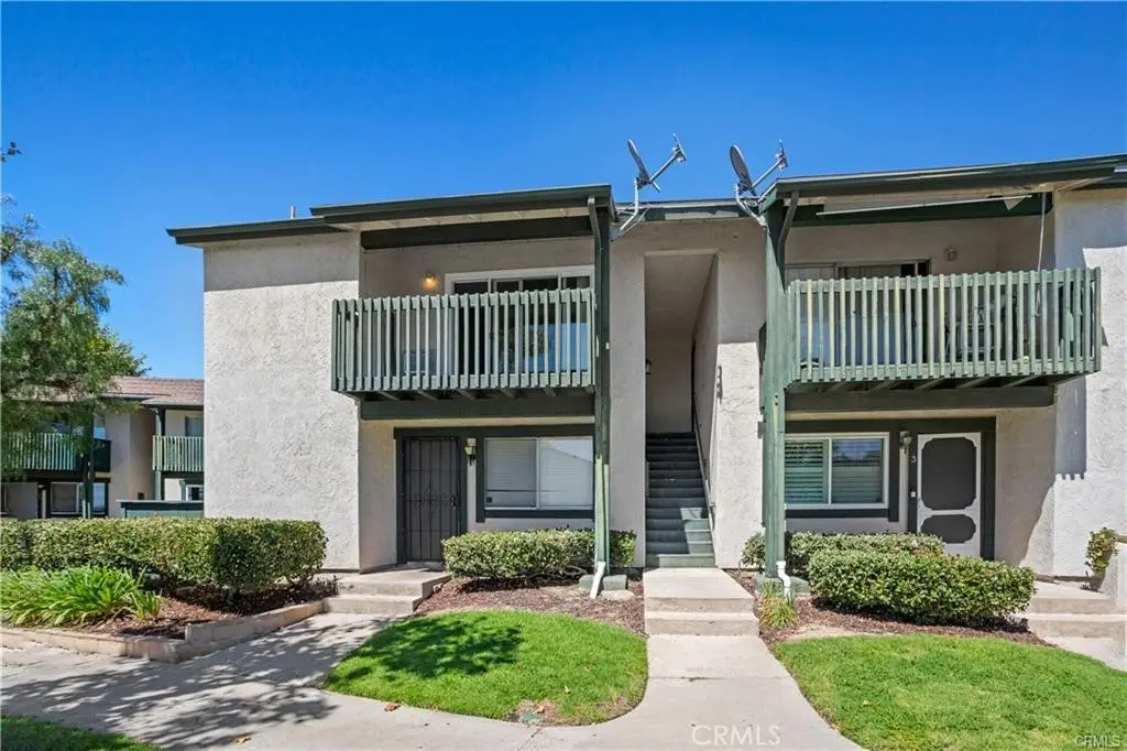 Condominium for rent at 23232 Orange Avenue 2, Lake Forest, CA featuring 1 bed and 1 bath
