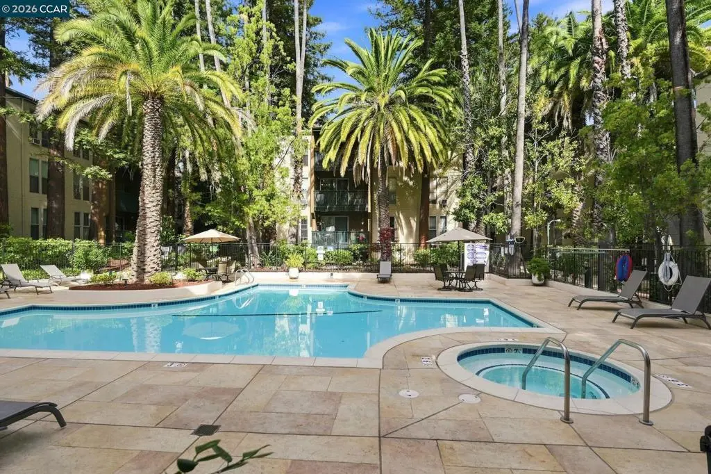 Condominium for sale at 1236 Walker Ave 306, Walnut Creek, CA featuring 1 bed and 1 bath