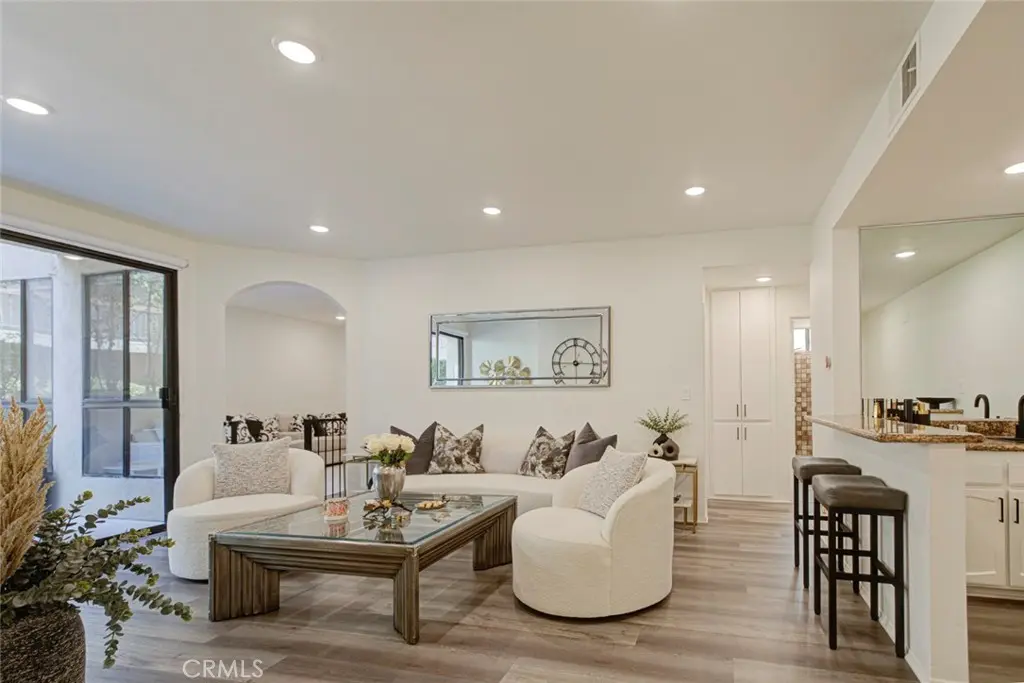 511 N Jackson 101, Glendale, CA — listing photo 1