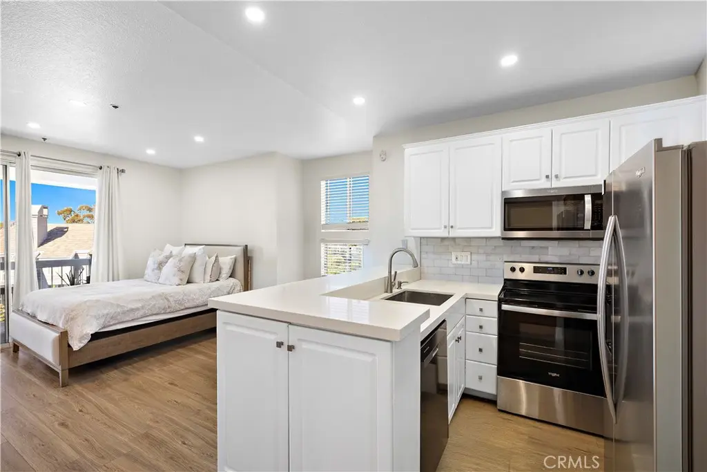 20301 Bluffside 313, Huntington Beach, CA — listing photo 1