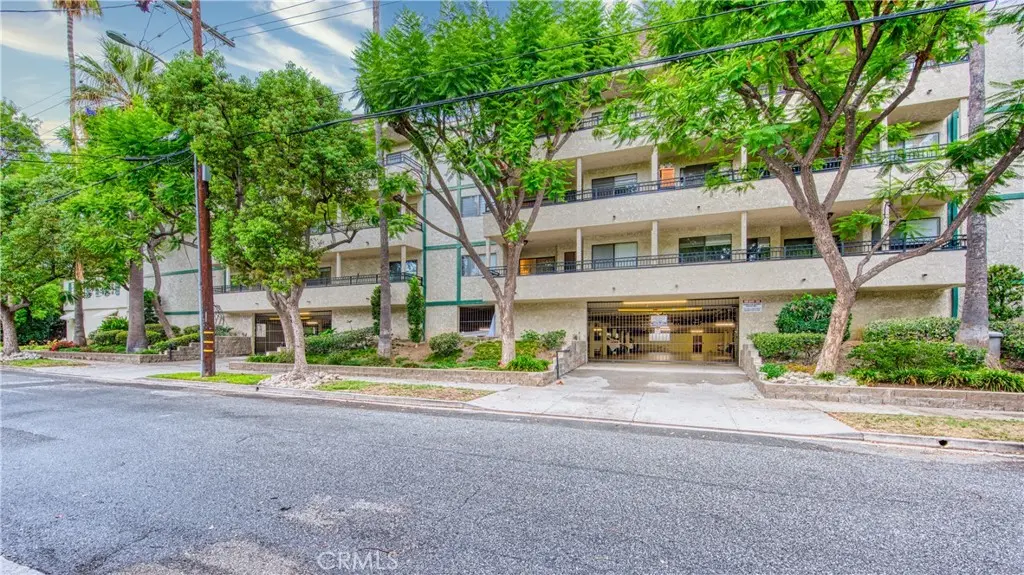 277 Pleasant Street 206, Pasadena, CA — listing photo 1