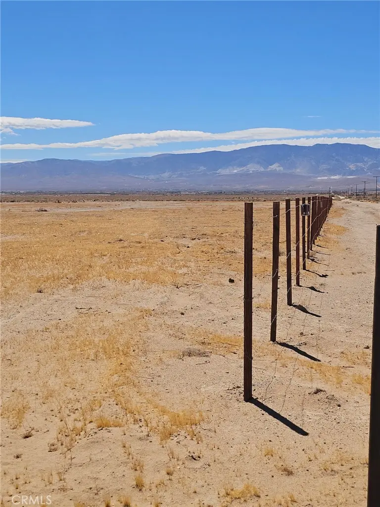 34525 Northside, Lucerne Valley, CA — listing photo 1