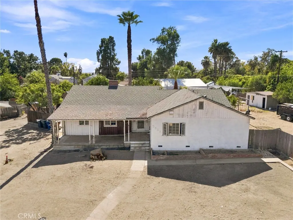 2525 Avenida Escuela, Bakersfield, CA — listing photo 1