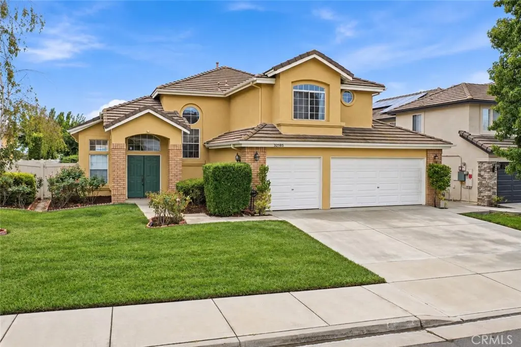 Single Family Residence for sale at 32185 Corte Carmela, Temecula, CA featuring 4 beds and 3 baths