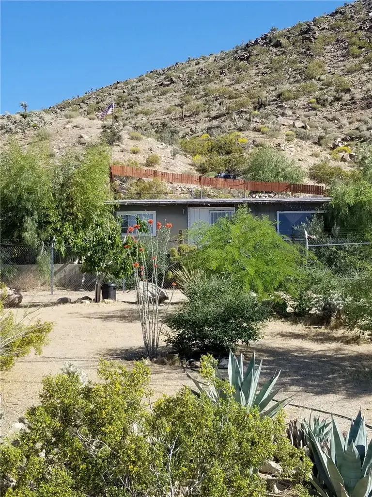 5924 Avalon, Yucca Valley, CA — listing photo 1