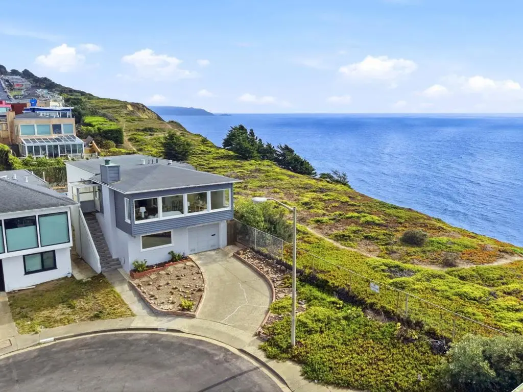 Single Family Residence for sale at 60 Roslyn Court, Daly City, CA featuring 3 beds and 2 baths