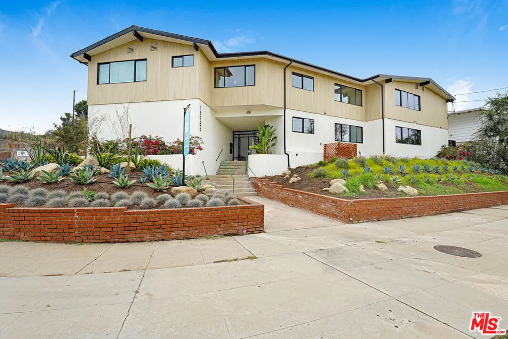 16185 W Sunset Blvd 8, Pacific Palisades, CA — listing photo 1
