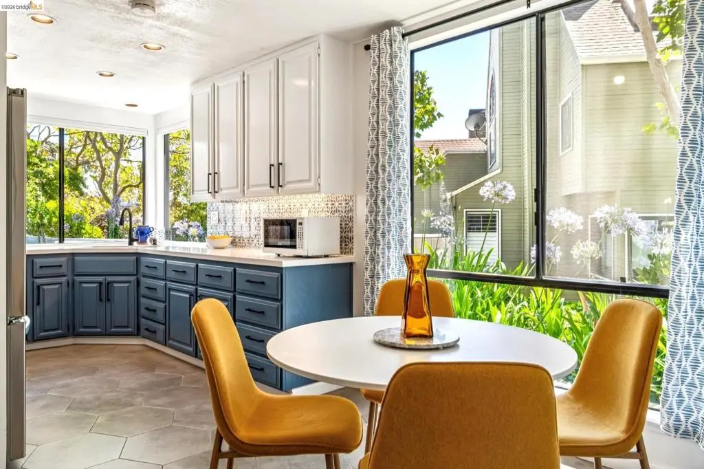 Townhouse for sale at 3300 Southridge Dr, Richmond, CA featuring 3 beds and 3 baths