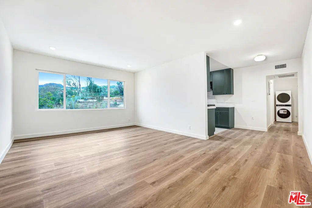 16185 W Sunset Blvd 9, Pacific Palisades, CA — listing photo 1