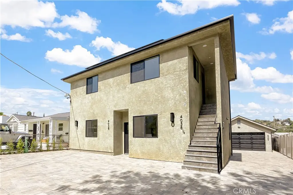 Quadruplex for rent at 4038 Somers, Los Angeles, CA featuring 2 beds and 2 baths