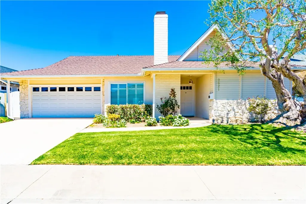 9621 Indian Wells Circle, Huntington Beach, CA — listing photo 1