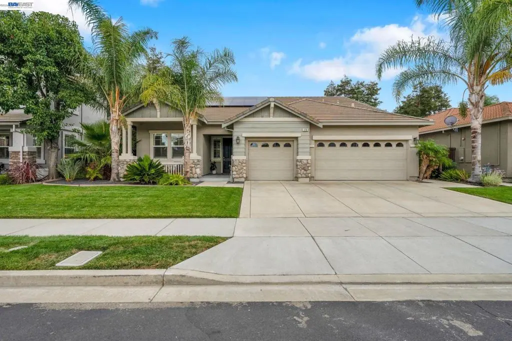 Single Family Residence for sale at 173 Pescara Blvd, Brentwood, CA featuring 4 beds and 3 baths