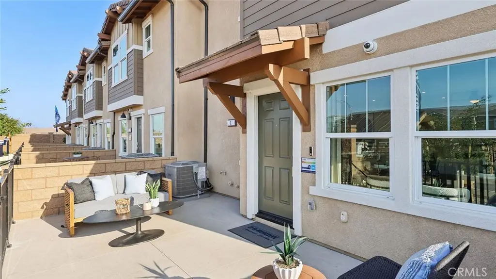 6392 Moonfire Lane 1, Fontana, CA — listing photo 1