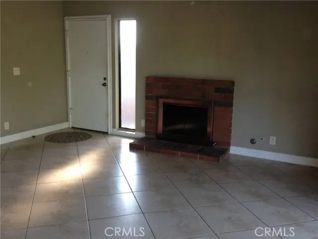Townhouse for rent at 1355 S Walnut, Anaheim, CA featuring 3 beds and 2 baths
