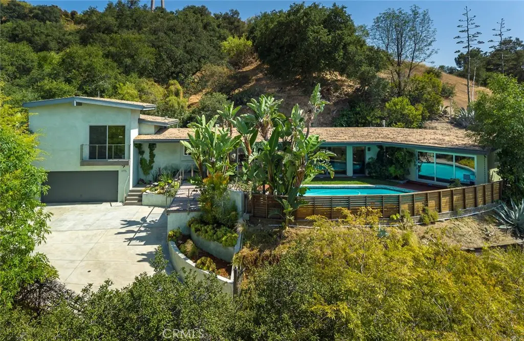 Single Family Residence for sale at 2770 Mira Vista Drive, Glendale, CA featuring 3 beds and 2 baths