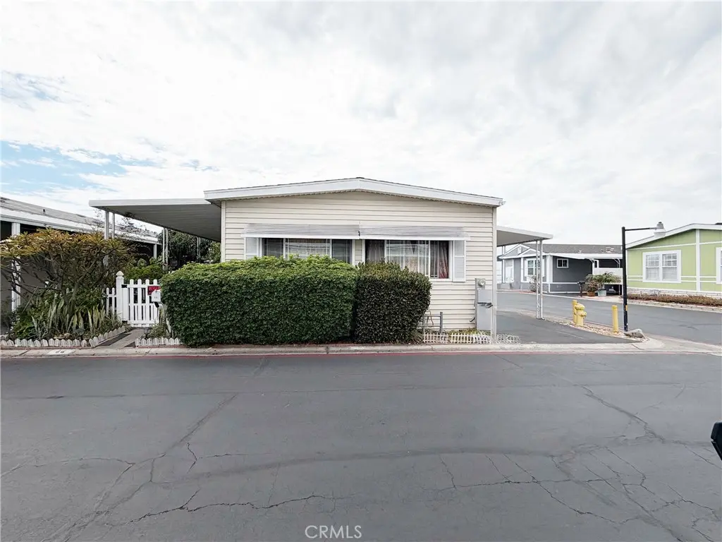 323 N Euclid 44, Santa Ana, CA — listing photo 1