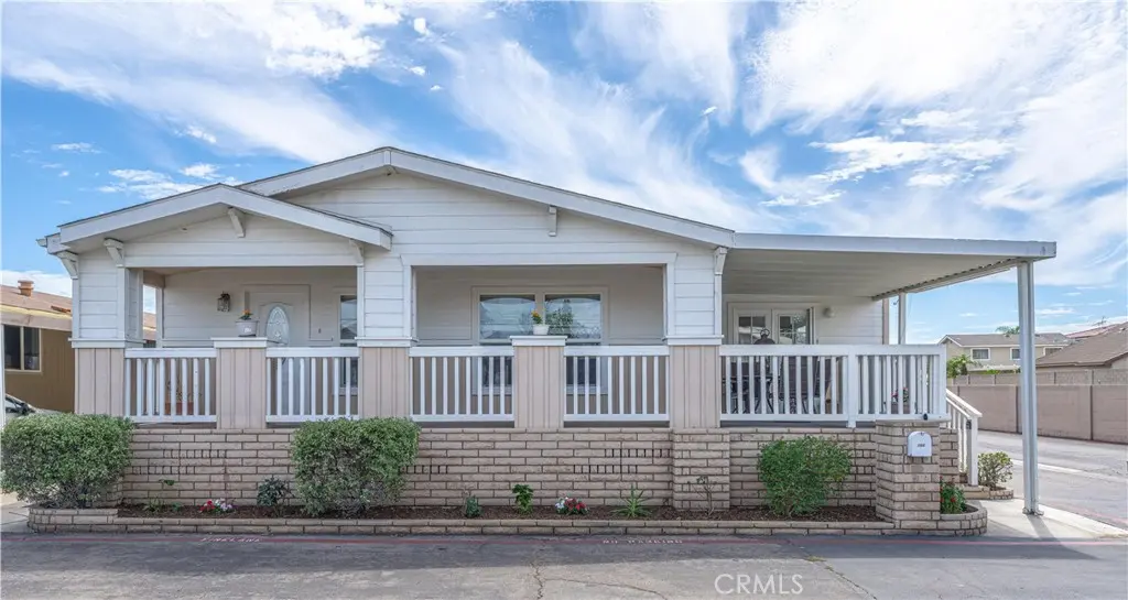 102 Pigeon, Fountain Valley, CA — listing photo 1
