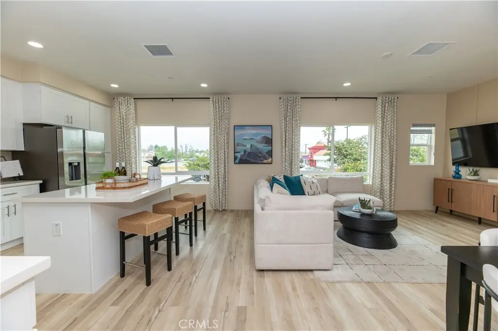 8187 Amerena Way, Fontana, CA — listing photo 1