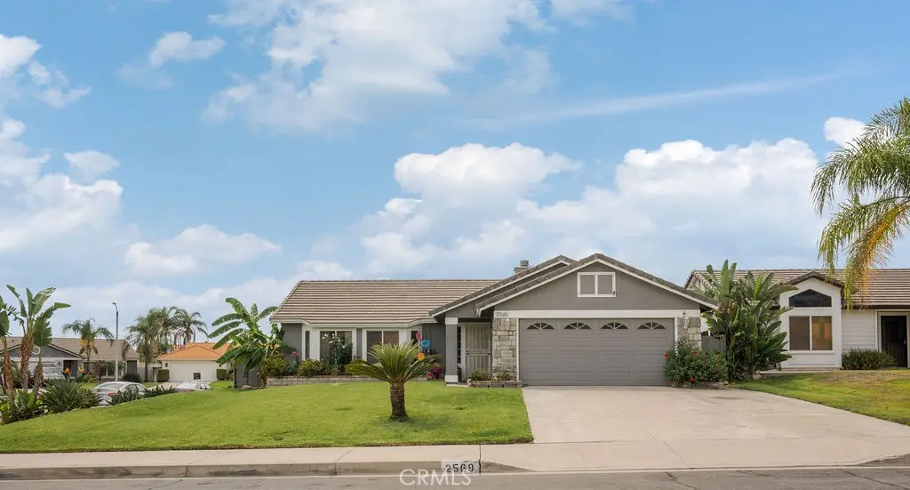 2569 W Plaza Serena Drive, Rialto, CA — listing photo 1
