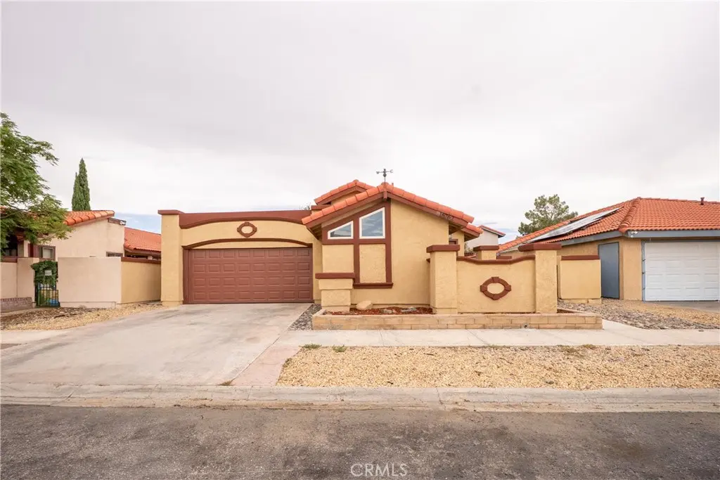 16262 Tokay, Victorville, CA — listing photo 1