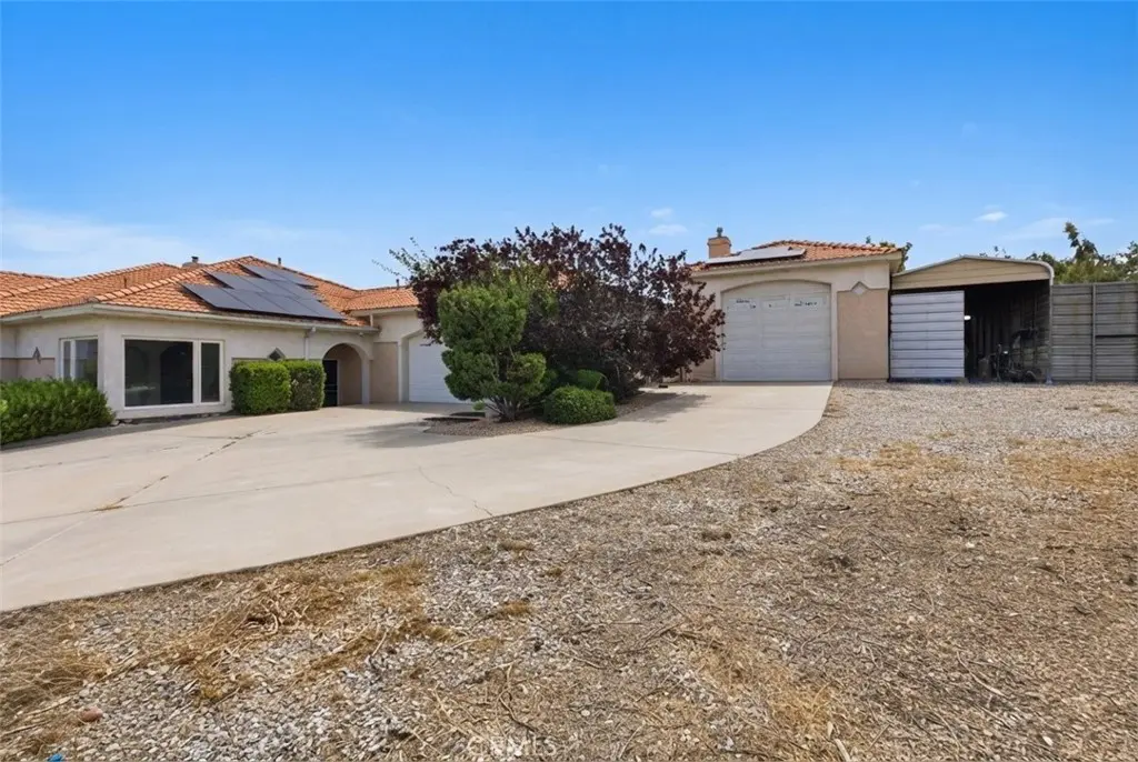 10234 Clover Drive, Hesperia, CA — listing photo 1