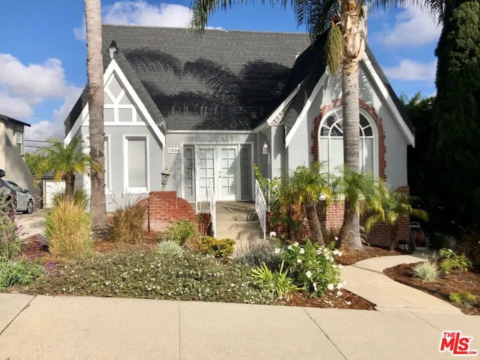 Single Family Residence for sale at 1334 W 17th Street, Los Angeles, CA featuring 3 beds and 2 baths