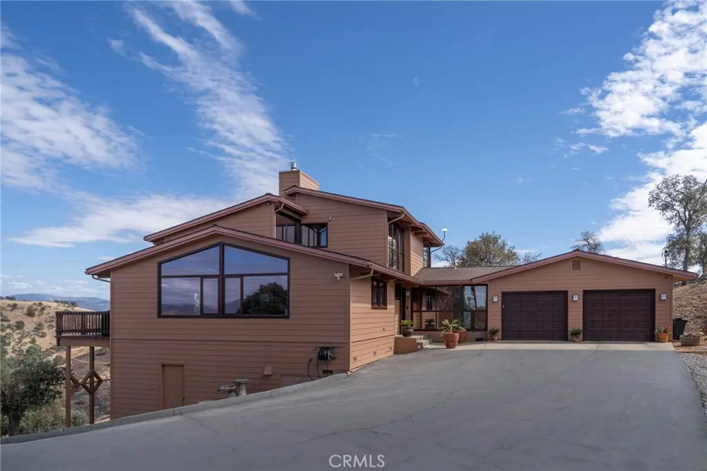 9256 Lazo Way, La Grange, CA — listing photo 1