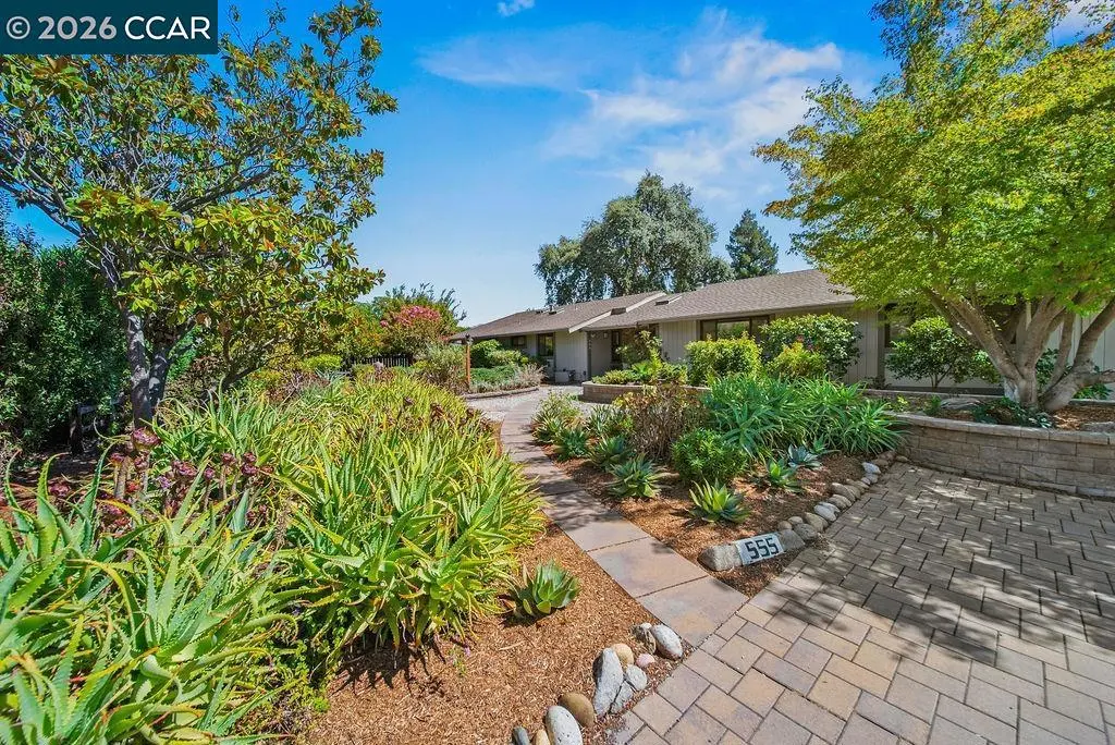 Single Family Residence for sale at 555 Kismet Ct, Walnut Creek, CA featuring 4 beds and 2 baths