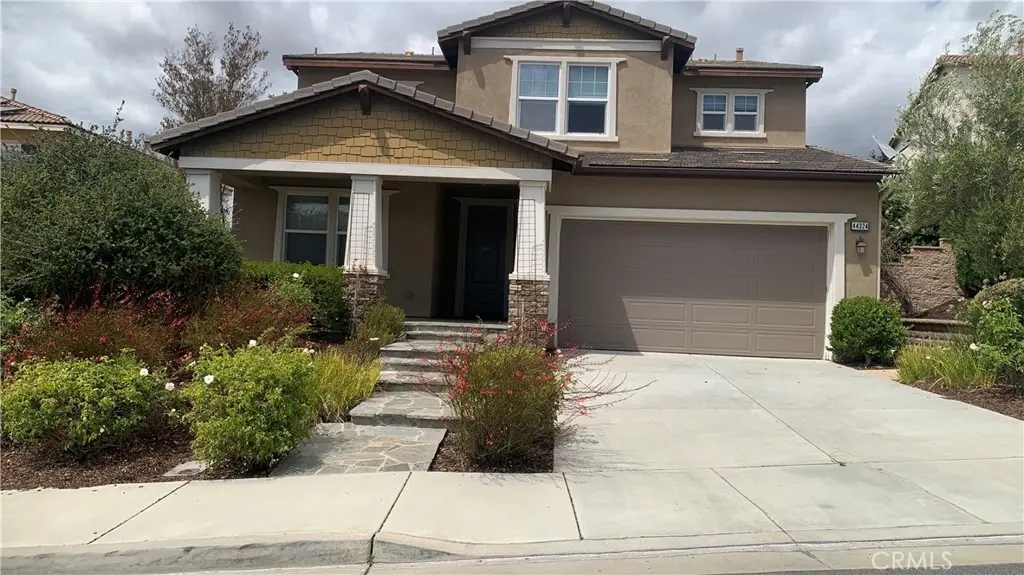 Single Family Residence for rent at 44324 Revana, Temecula, CA featuring 5 beds and 5 baths