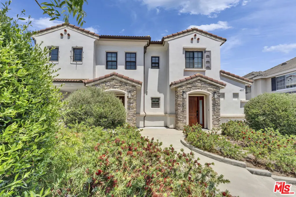 Condominium for rent at 413 California Street A, Arcadia, CA featuring 3 beds and 3 baths