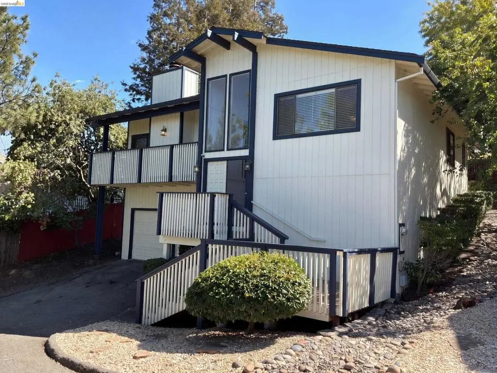 Single Family Residence for sale at 2281 Yale St, Martinez, CA featuring 3 beds and 2 baths