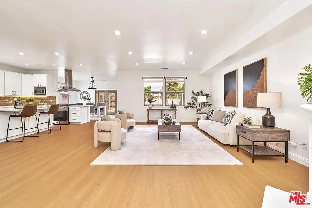 Single Family Residence for rent at 646 N Sierra Bonita Avenue, Los Angeles, CA featuring 4 beds and 4 baths