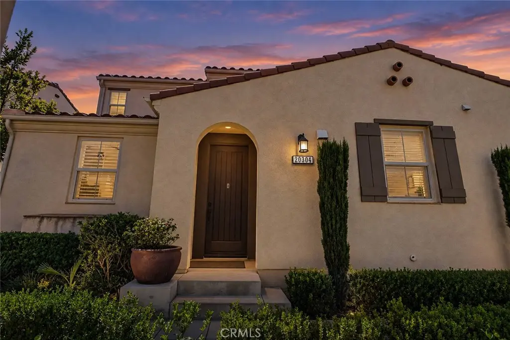 20304 Pienza Lane, Porter Ranch, CA — listing photo 1