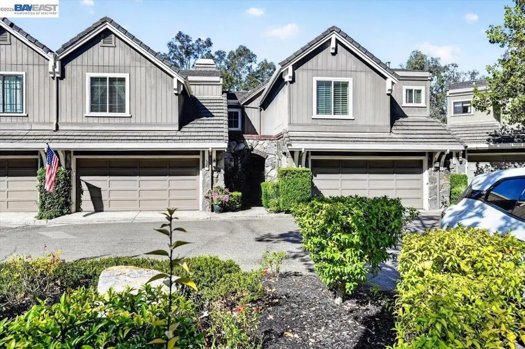 Townhouse for sale at 525 Silver Oak Ln, Danville, CA featuring 3 beds and 3 baths
