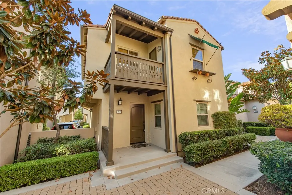 Condominium for rent at 87 Costa Brava, Irvine, CA featuring 2 beds and 2 baths