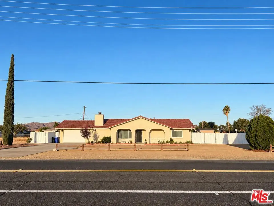 11711 Kiowa Road, Apple Valley, CA — listing photo 1