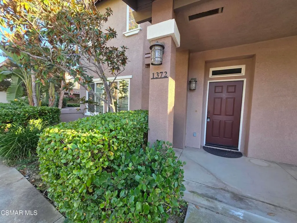 Residential Lease for rent at 1372 Ashton Park Lane, Newbury Park, Ventura County, CA featuring 3 beds and 3 baths